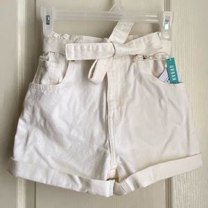 💕3/$22💕 high waisted peperbag short